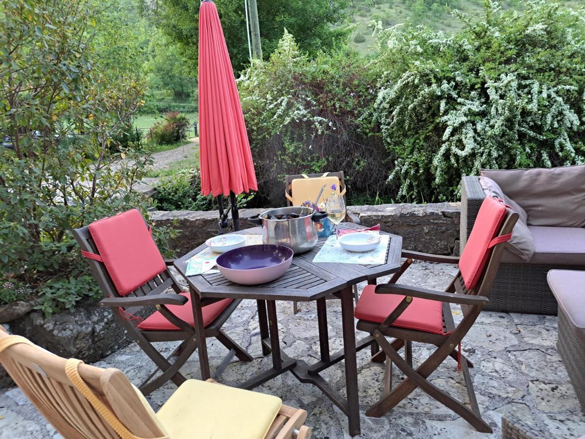 Le Moulin Des Cavaliers Bed & Breakfast La Rouquette Bagian luar foto